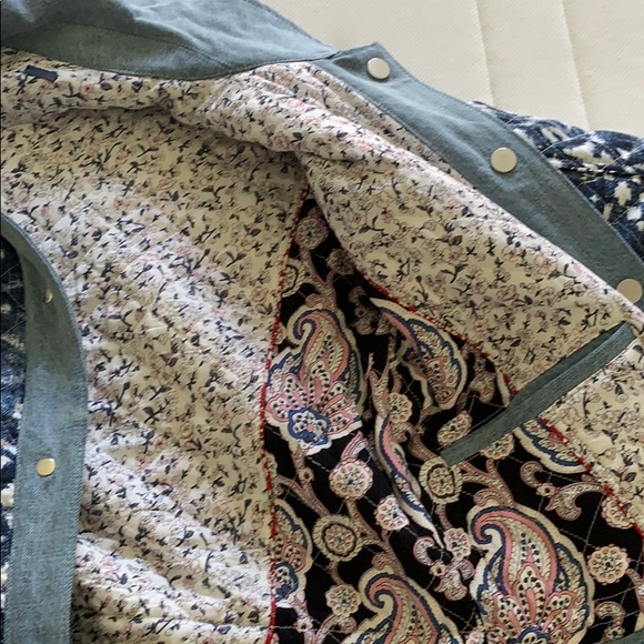 Jacket - Picture 3 of 9